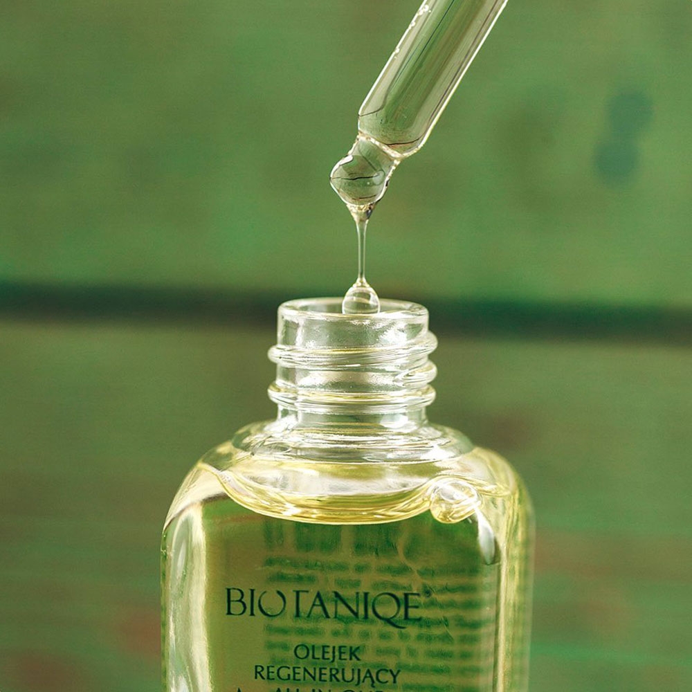 Huile régénérante multifonctions CBD oil Biotaniqe pipette Huile régénérante multifonctions CBD oil Biotaniqe pipette