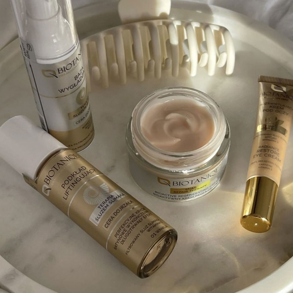 Fond de teint lifting à la bave d'escargot - 03 Golden beige