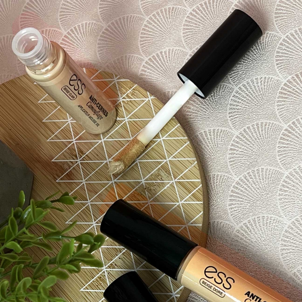 Anti-cernes camouflage couvrant - Beige clair ESS Anti-cernes camouflage couvrant - Beige clair ESS