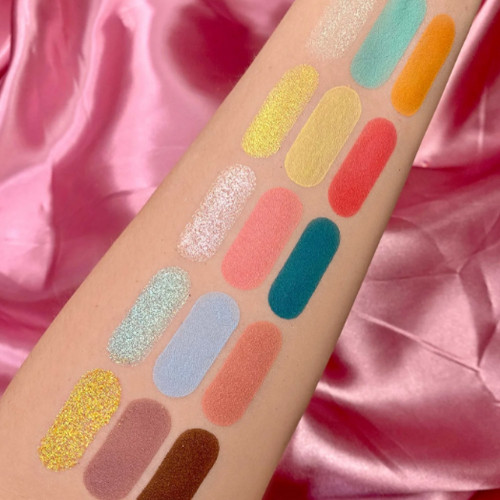 Swatch teintes - Univers manga - RUDE Cosmetics