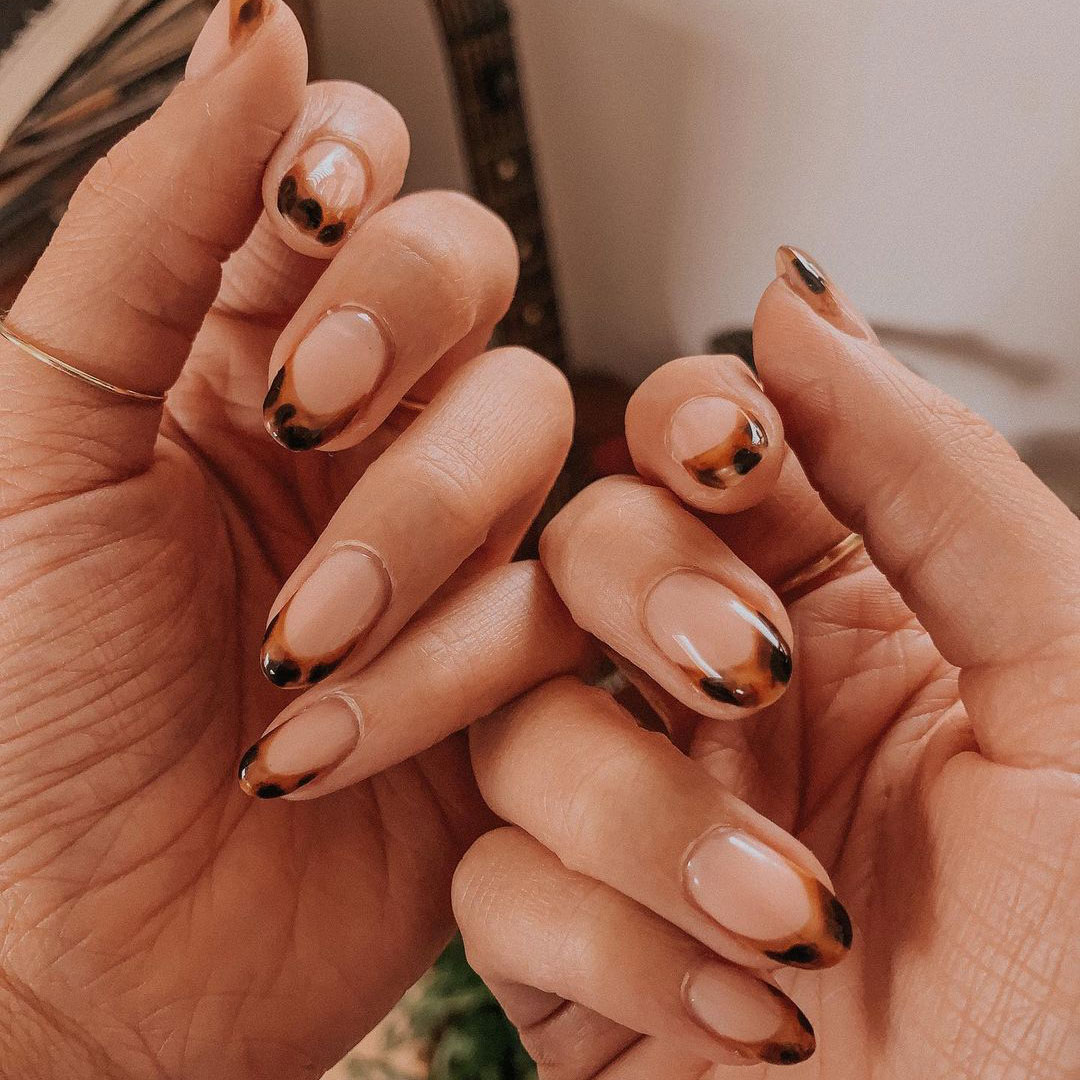 Manucure tendance - Tons nude